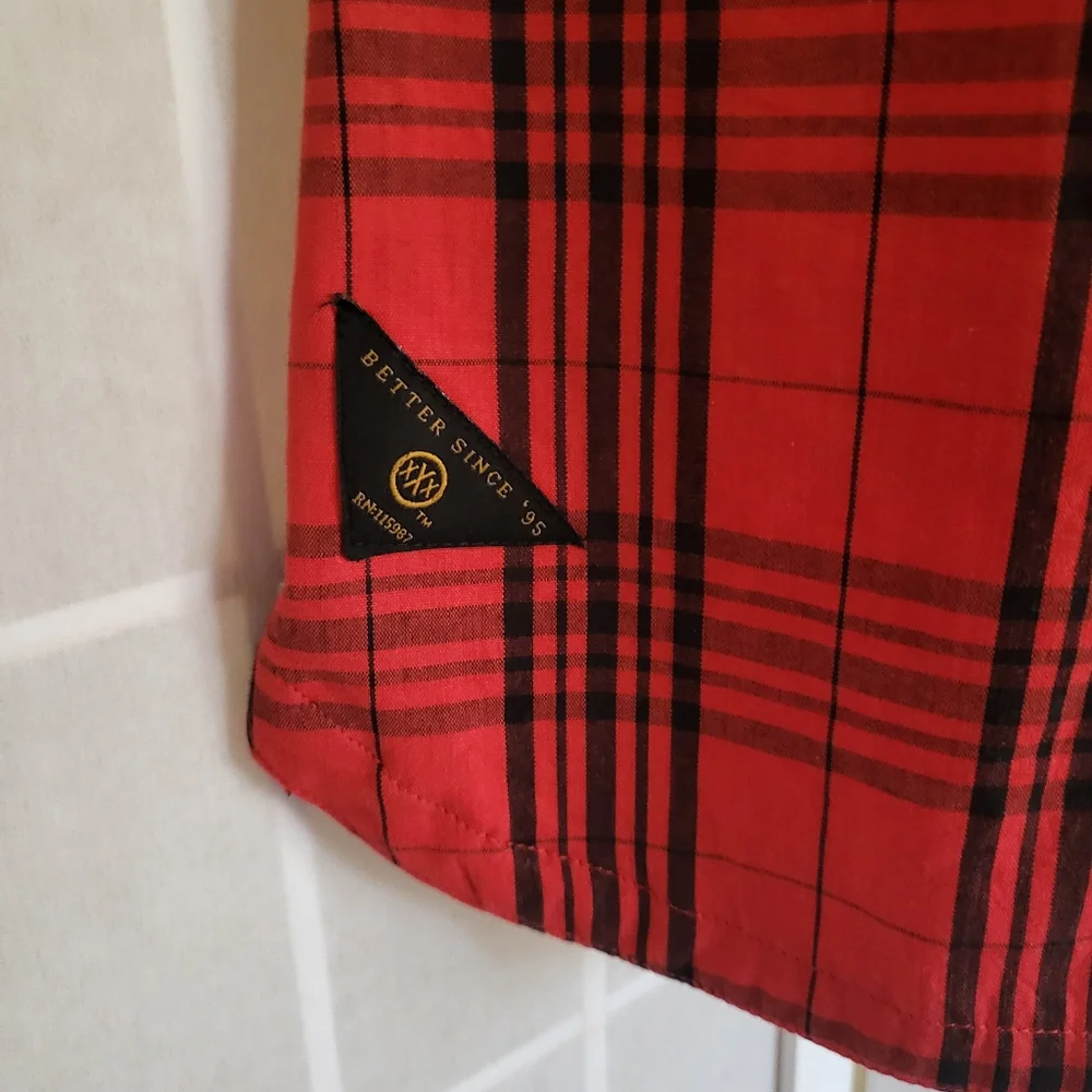 10.Deep Red Black Shirt M - Picture 5 of 6
